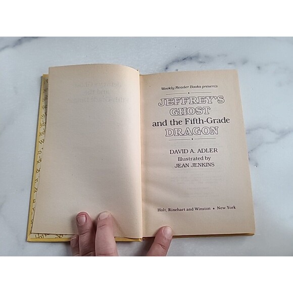 Jeffery's Ghost And The Fifth-Grade Dragon By David A. Adler - Picture 4 of 10